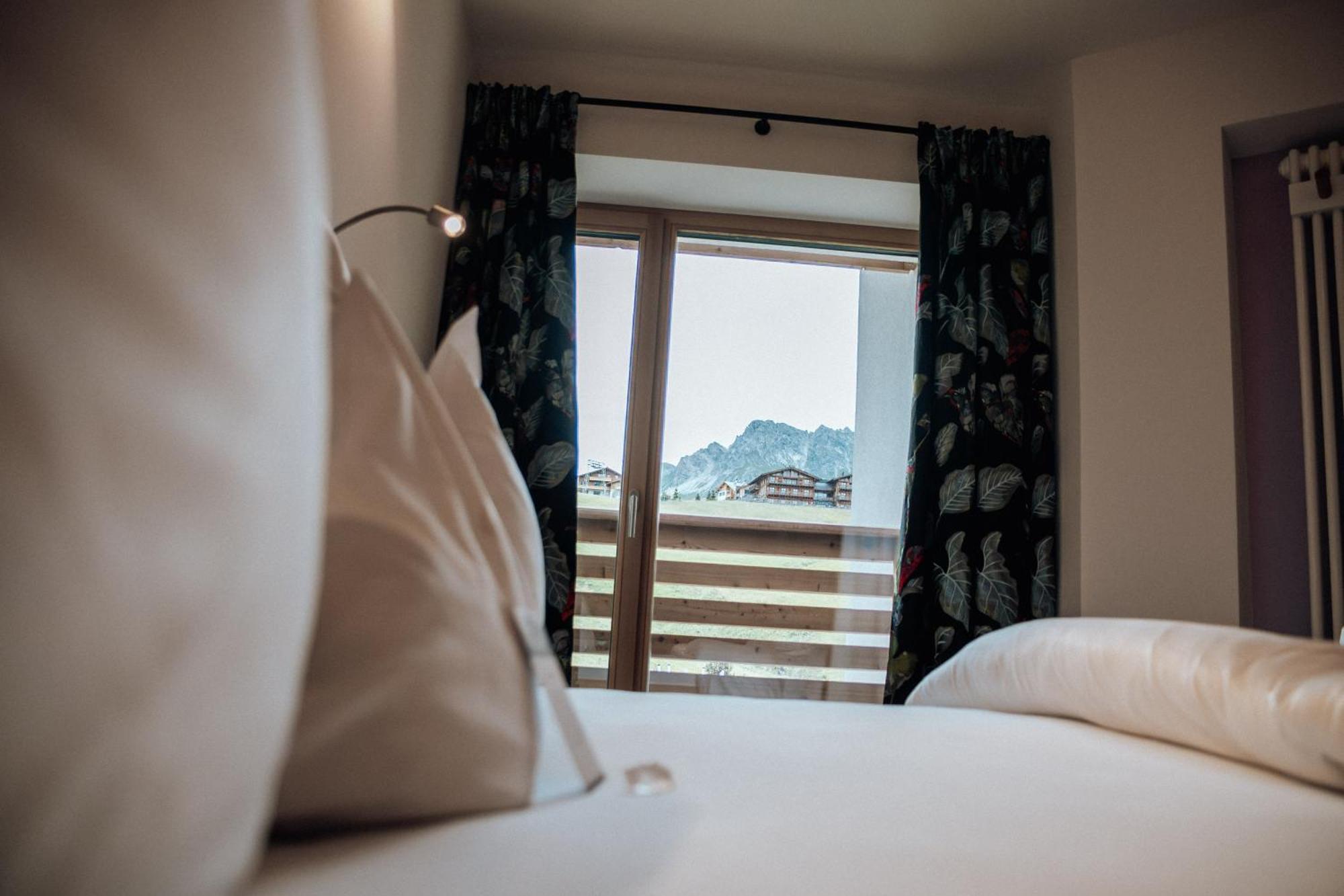 Hotel Goldener Berg Lech am Arlberg Bagian luar foto