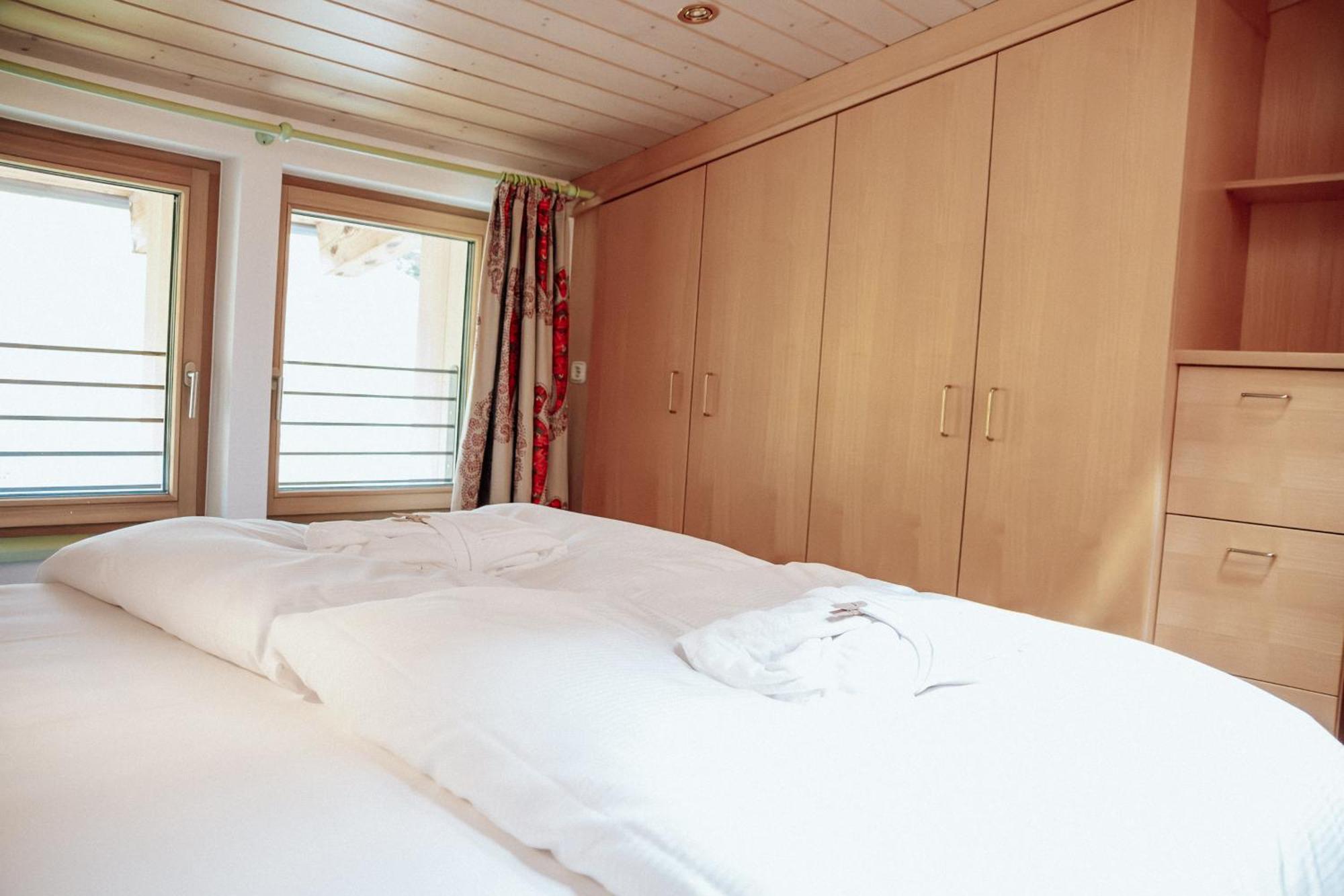 Hotel Goldener Berg Lech am Arlberg Bagian luar foto