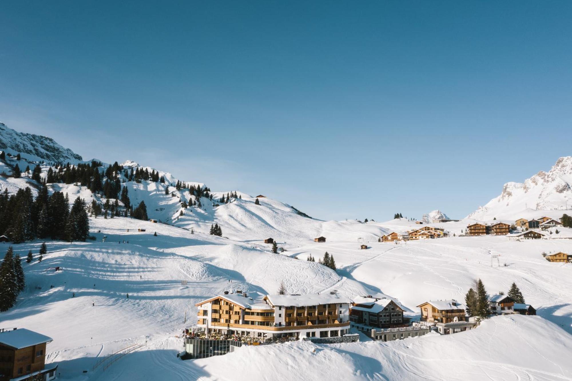 Hotel Goldener Berg Lech am Arlberg Bagian luar foto