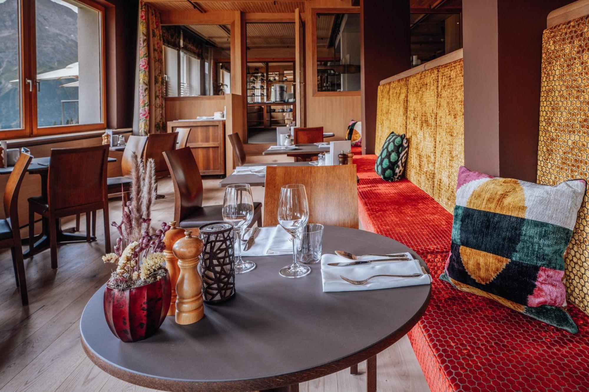 Hotel Goldener Berg Lech am Arlberg Bagian luar foto