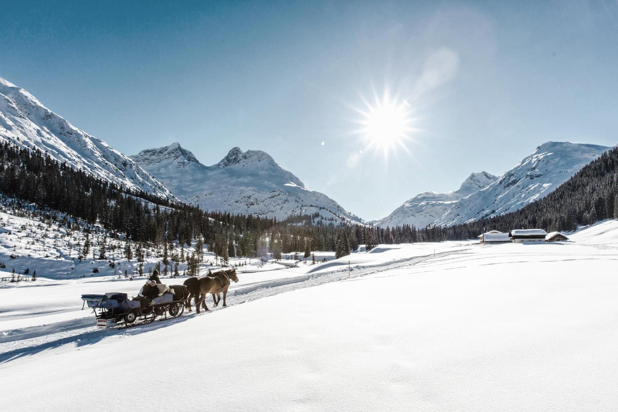 Hotel Goldener Berg Lech am Arlberg Bagian luar foto
