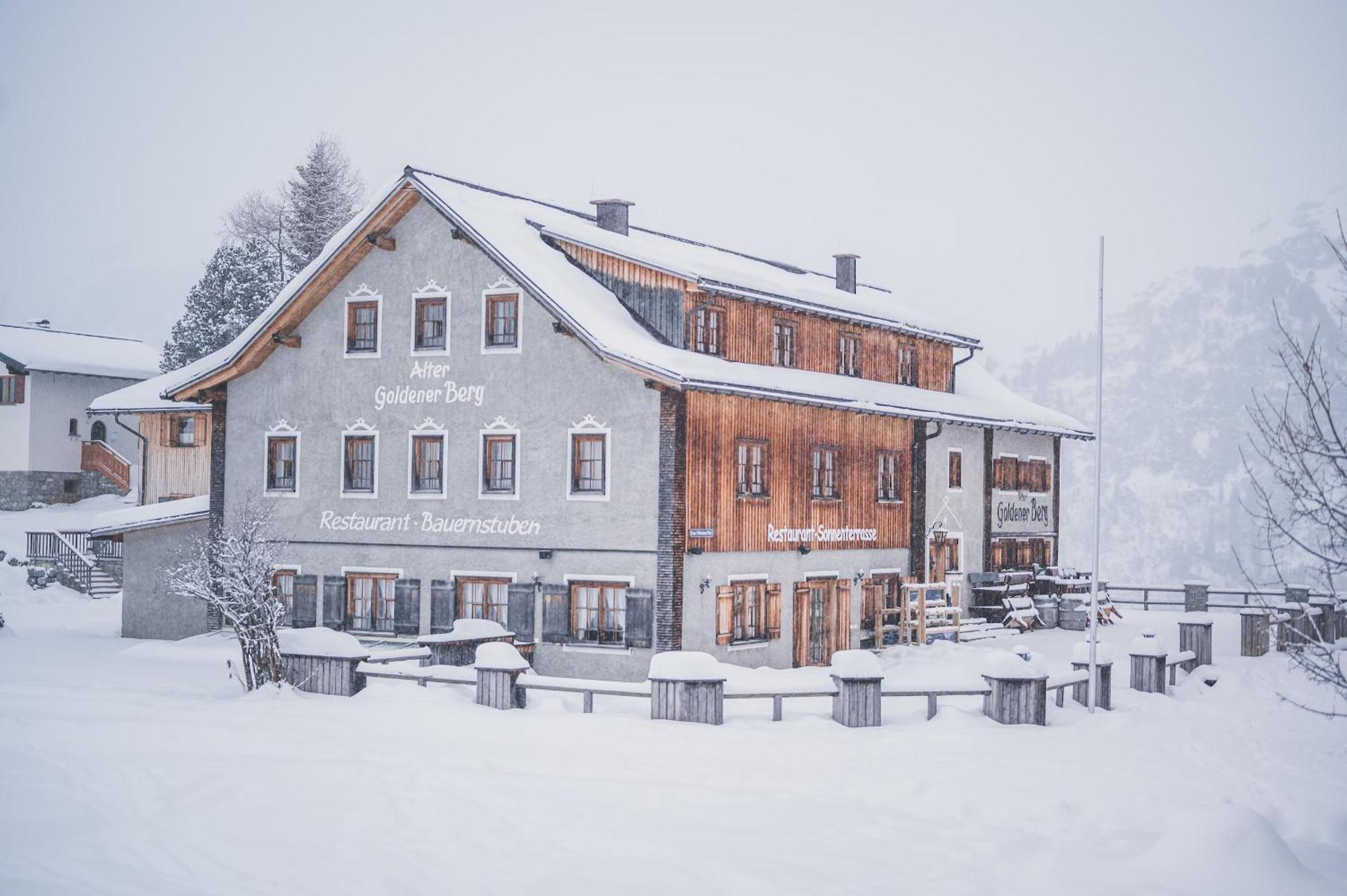 Hotel Goldener Berg Lech am Arlberg Bagian luar foto